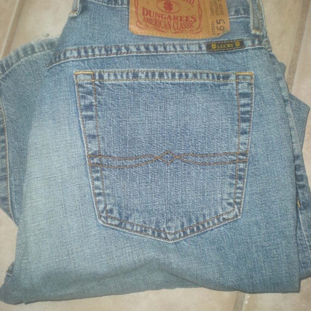 LUCKY Brand  Jeans  165 Low Rise Straight Leg Zip Fly   NWOT   Vintage Size 32
